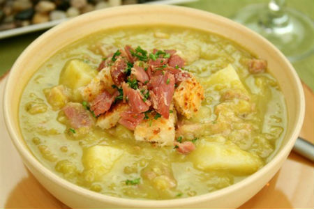 Гороховый суп с ветчиной и луком