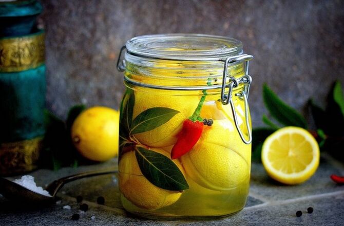 Солёные лимоны с острым перцем 